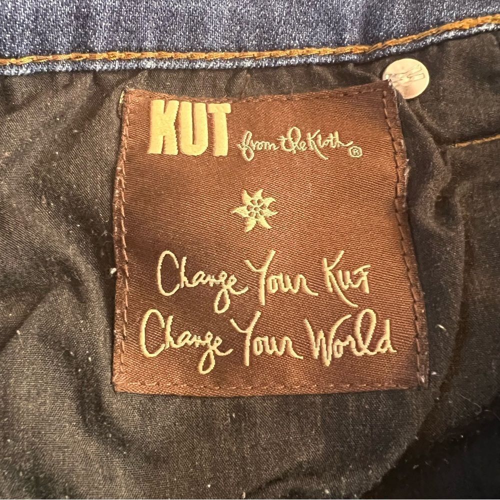 3/$25 Kut From The Kloth Catherine Boyfriend Distressed Jeans 6 - Picture 5 of 9